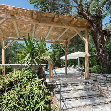 Apleton Villa *