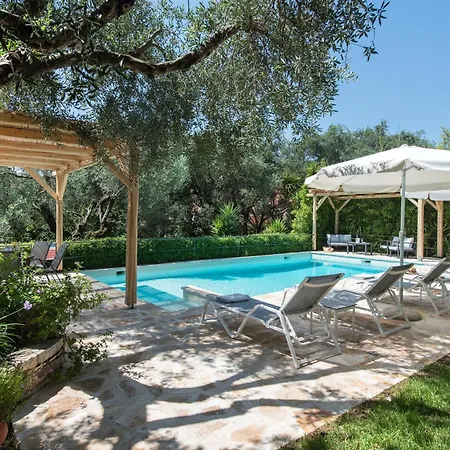 Apleton Villa *